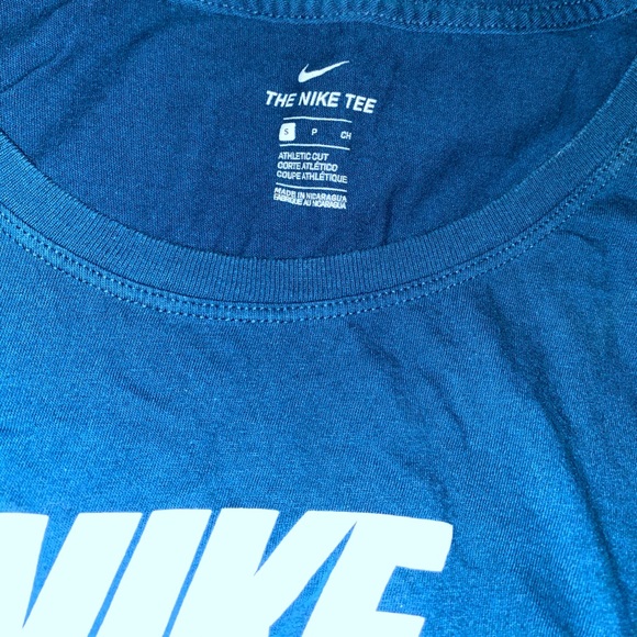 Nike Tops - Women’s Nike Tee ✔️®️